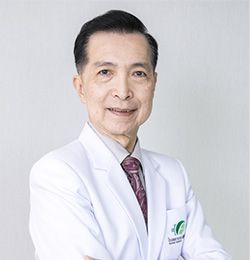 威拉哇博士(Dr.Verawat Wipatavit)